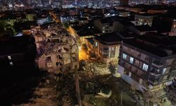 Küçükçekmece’de yıkım çalışmasında çöken binada arama çalışmaları sona erdi