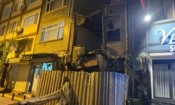 Bakırköy'de metruk binanın 2'nci katı çöktü