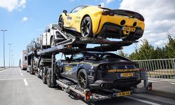 Milyon dolarlık otomobiller Atatürk Havalimanı’nda