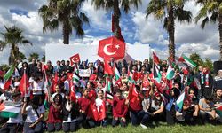 Maltepe'de uçurtmalar Gazze için havalandı
