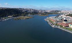Eyüpsultan sahilinde ağır koku: Haliç’in rengi değişti
