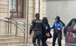 Annesiyle tartıştı, öfkesini İETT durağından çıkardı