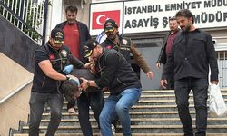 Eyüpsultan Camii'ndeki silahlı olayda 2 şüpheli adliyeye sevk edildi