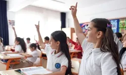 Okul döneminde çocuklar için "60 dakika hareket" uyarısı
