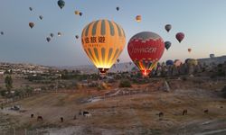 Kapadokya’da sıcak hava balonları Gazze için havalandı
