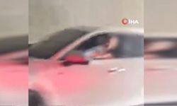 Kadın doktor trafikte tartıştığı sürücüye küfürler savurdu: O anlar kamerada