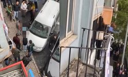 Beyoğlu’nda yardım çığlıkları: Tabeladan düşerek yaralandı