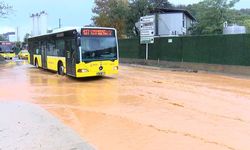 Beykoz’da yolu çamurlu su bastı