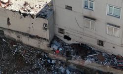Maltepe'de 3 katı çöken binadan incelenmek üzere örnekler alındı