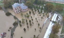 İstanbul’da dere taştı, tarihi cami sular altında kaldı