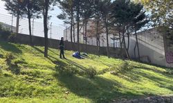 Esenler'de boş arazide erkek cesedi bulundu