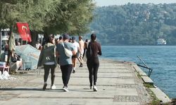 İstanbul’da sıcak havayı fırsat bilenler Boğaz’a akın etti