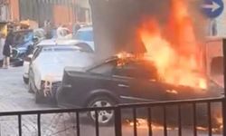 Kağıthane’de park halindeki otomobil alev alev yandı
