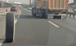 İstanbul trafiğinde korkutan anlar: Kamyonun tekerlekleri fırladı