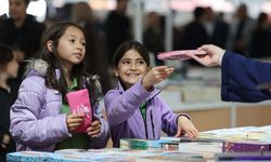 Bağcılar’da kitap şöleni başladı: 57 yayınevi fuarda buluştu