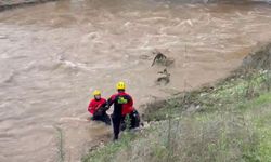 Gebze’de dereye düşen cipteki kayıplardan biri Pendik’te bulundu