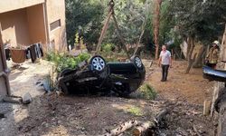 Beşiktaş’ta fren yerine gaza bastı, otomobili bahçeye uçtu