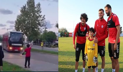 Samsunspor’un altyapı otobüsüne defalarca el sallayan 8 yaşındaki çocuğun hayali sonunda gerçek oldu