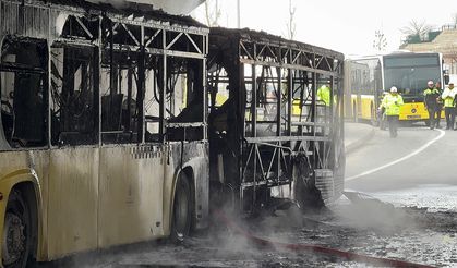 Başakşehir'de İETT otobüsü alev alev yandı