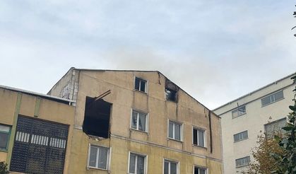 Güngören’de tekstil fabrikası alev alev yandı