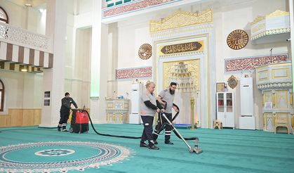 Esenyurt Belediyesi camilerde hijyen ve bakım hizmetlerini yeniledi
