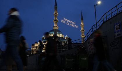 Mahyalar yanmaya başladı