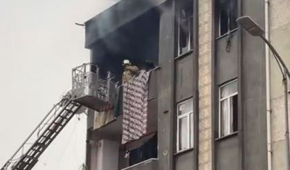 Küçükçekmece’de korkutan yangın