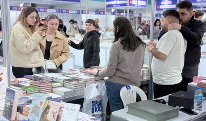 Beşiktaş Kitap Fuarı düzenlenen törenle açıldı