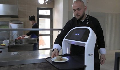 Edirne’de robot garson dönemi başladı