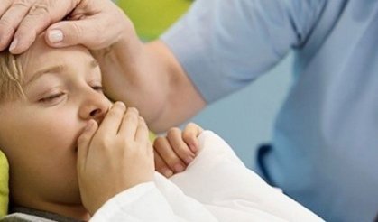 Uzmandan kritik uyarı: Menenjit hızla ilerleyebilir