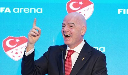 FIFA Başkanı'ndan Türkiye tezahüratı