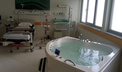 Çam ve Sakura’da ilk suda doğum heyecanı