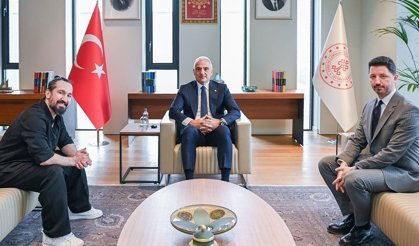 Bakan Ersoy, Doğukan Manço ile görüştü