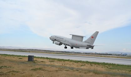 E-7T uçağı hava güvenliği görevini tamamladı