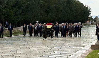 NATO üst düzey temsilcileri Anıtkabir’i ziyaret etti