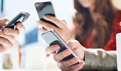 Ekran bağımlılığına karşı 'bağımlılık yapmayan telefon' tavsiyesi