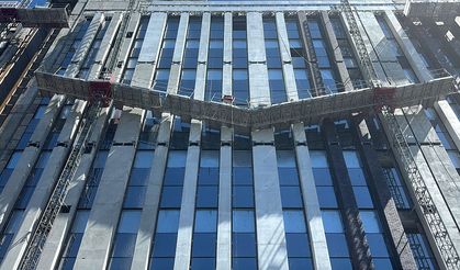 Kağıthane’de inşaatta iskele kırıldı