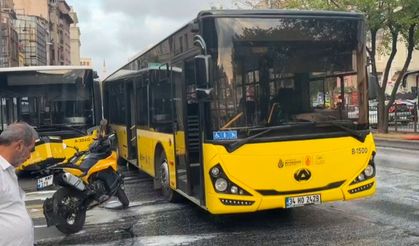Şişhane’de iki İETT otobüsü çarpıştı