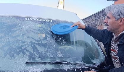 Termometreler eksi 6'yı gördü, araçlar buz kesti