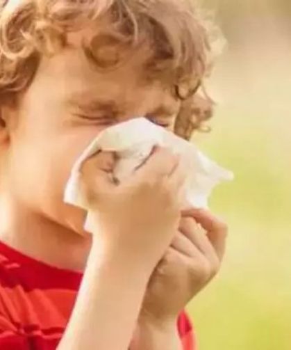 "Alerjik çocuklar, polenlerin yoğun olduğu saatlerde dışarıya çıkmamalı"