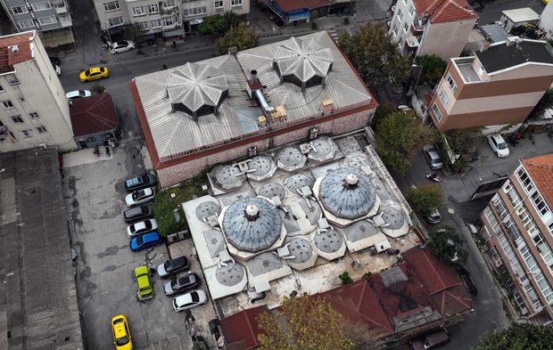 Mimar Sinan’ın eseri tarihi hamam, gazino restorana dönüştürüldü