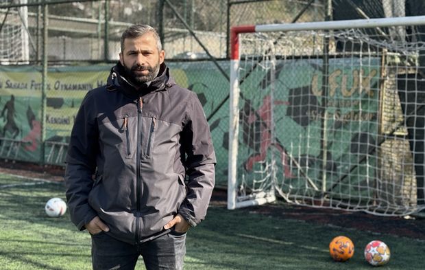 Kalbi duran martıya futbolcudan kalp masajı!