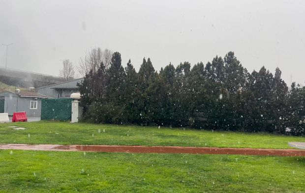 İstanbul'da kar yağışı başladı