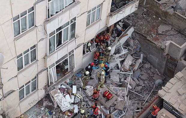 Maltepe'de kurtarma çalışmaları devam ediyor
