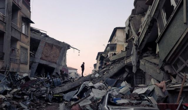 New York Times Antakya'da deprem sonrası yaşanan büyük yıkımı drone ile görüntüledi