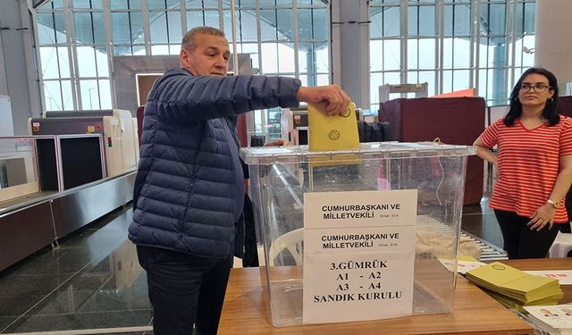 İstanbul Havalimanı’nda oy verme işlemi başladı