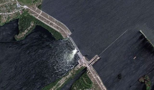 Rusya Ukrayna'da barajı vurdu: Sel uyarısı yapıldı