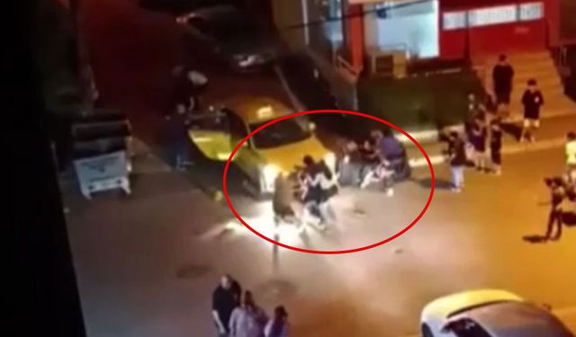 İstanbul'da iki grup kadının saç saça baş başa kavgası kamerada