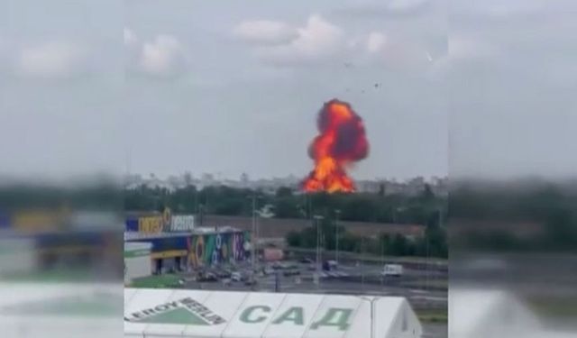 Rusya’nın Voronej kentindeki akaryakıt deposunda patlama anına ait yeni görüntüler