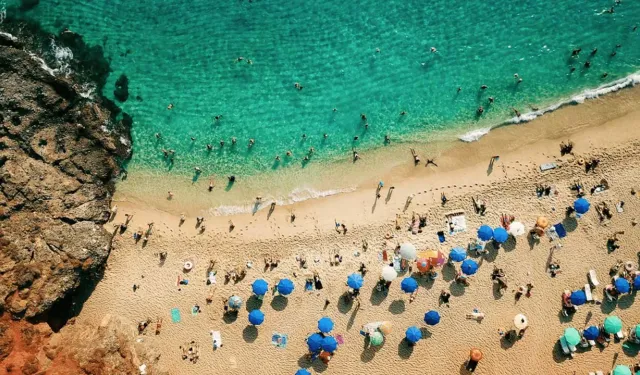 Sağlık Bakanlığı, Türkiye'deki 1501 plajı analizden geçirdi: Antalya'nın suyu 'muhteşem' çıktı!